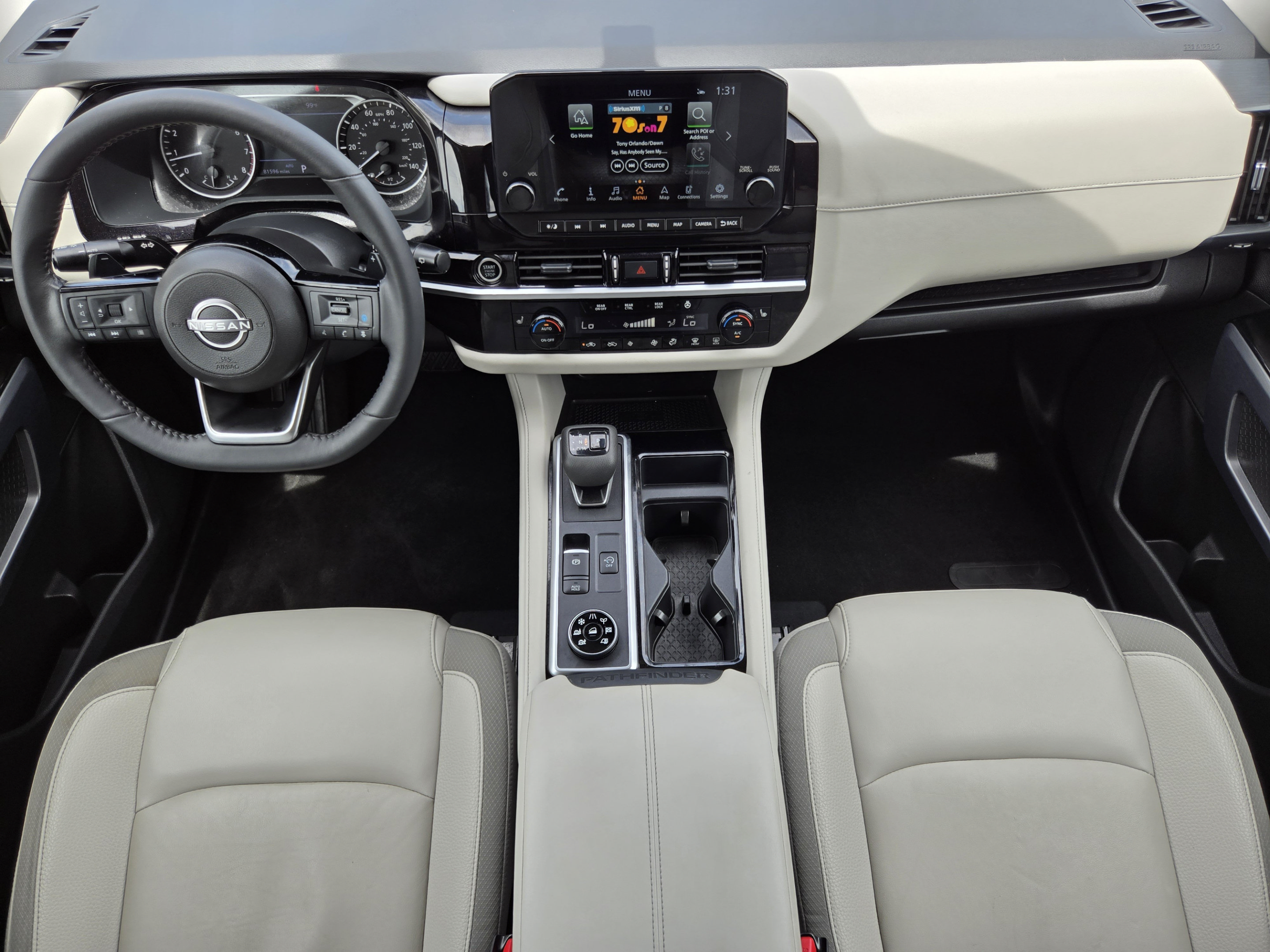 Used 2024 Nissan Pathfinder SL AWD/4WD image 22