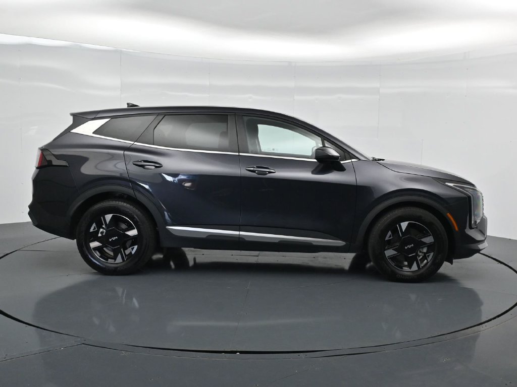 Used 2026 Kia Sportage LX FWD image 8