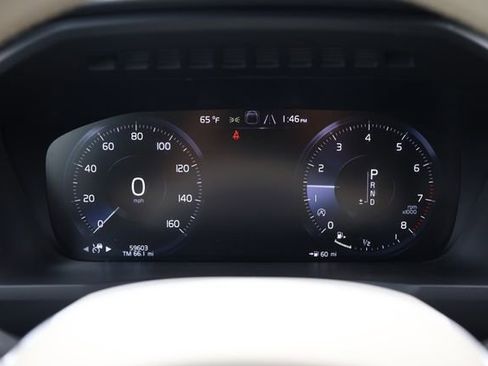 Used 2022 Volvo XC90 T5 Momentum image 21