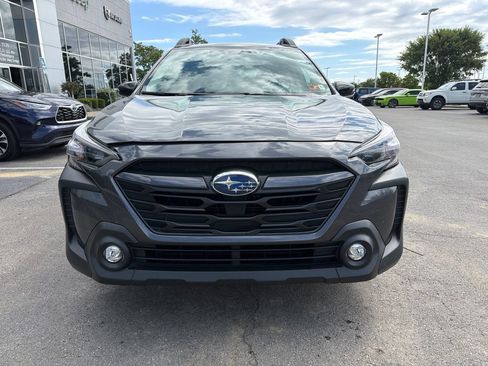 Used 2024 Subaru Outback Premium AWD/4WD image 2