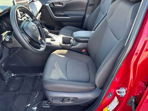 Certified 2025 Toyota RAV4 XLE image 18