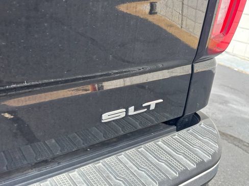 Used 2025 GMC Sierra 1500 SLT AWD/4WD image 30