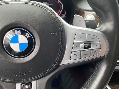 Used 2020 BMW 740i w/ M Sport Package RWD image 22