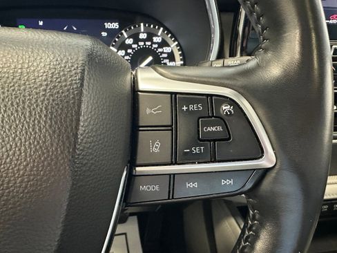 Used 2021 Toyota Highlander Platinum AWD/4WD image 25