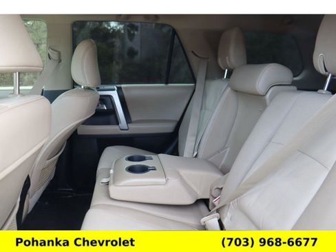 Used 2018 Toyota 4Runner SR5 Premium image 28