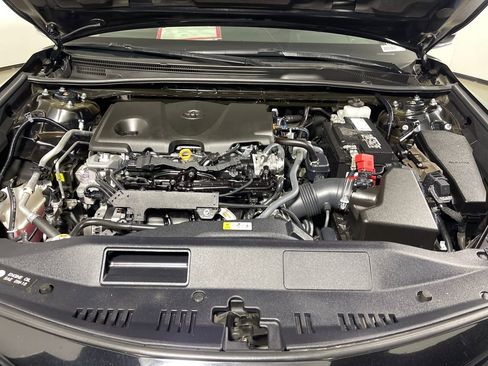 Certified 2023 Toyota Camry SE image 9
