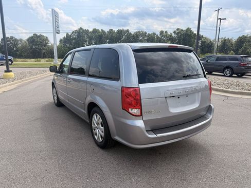 Used 2017 Dodge Grand Caravan SE w/ Power Window Group FWD image 5