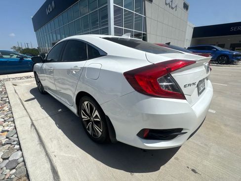 Used 2018 Honda Civic EX-T image 4