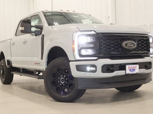 New 2025 Ford F350 Lariat w/ Lariat Ultimate Package image 36