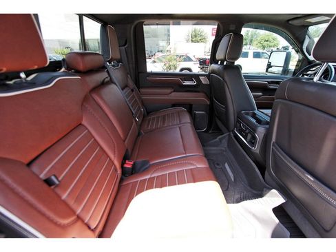 Used 2024 GMC Sierra 2500 Denali Ultimate w/ Snow Plow Prep/Camper Package AWD/4WD image 10