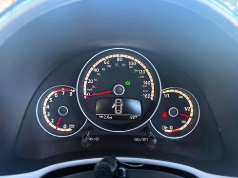 Used 2014 Volkswagen Beetle R-Line FWD image 12