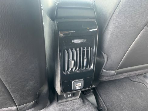 Used 2025 Jeep Compass Limited image 23