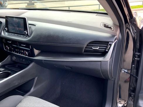 Used 2021 Nissan Rogue SV image 18