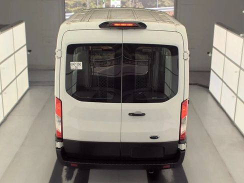 Used 2019 Ford Transit 150 XL RWD image 5