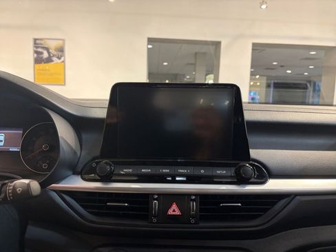 Used 2024 Kia Forte LXS image 18