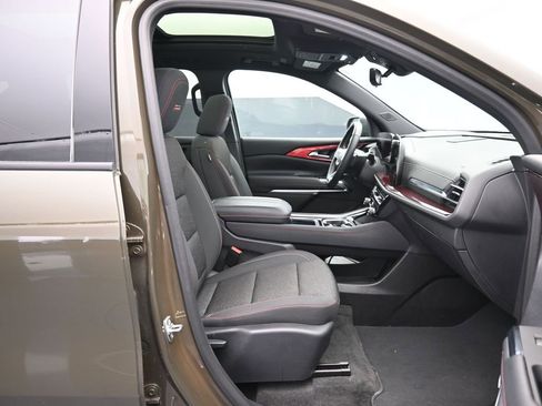 Used 2024 Chevrolet Traverse Z71 w/ Enhanced Driving Package image 39