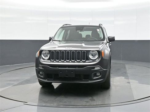 Used 2017 Jeep Renegade Latitude w/ Popular Equipment Group image 2