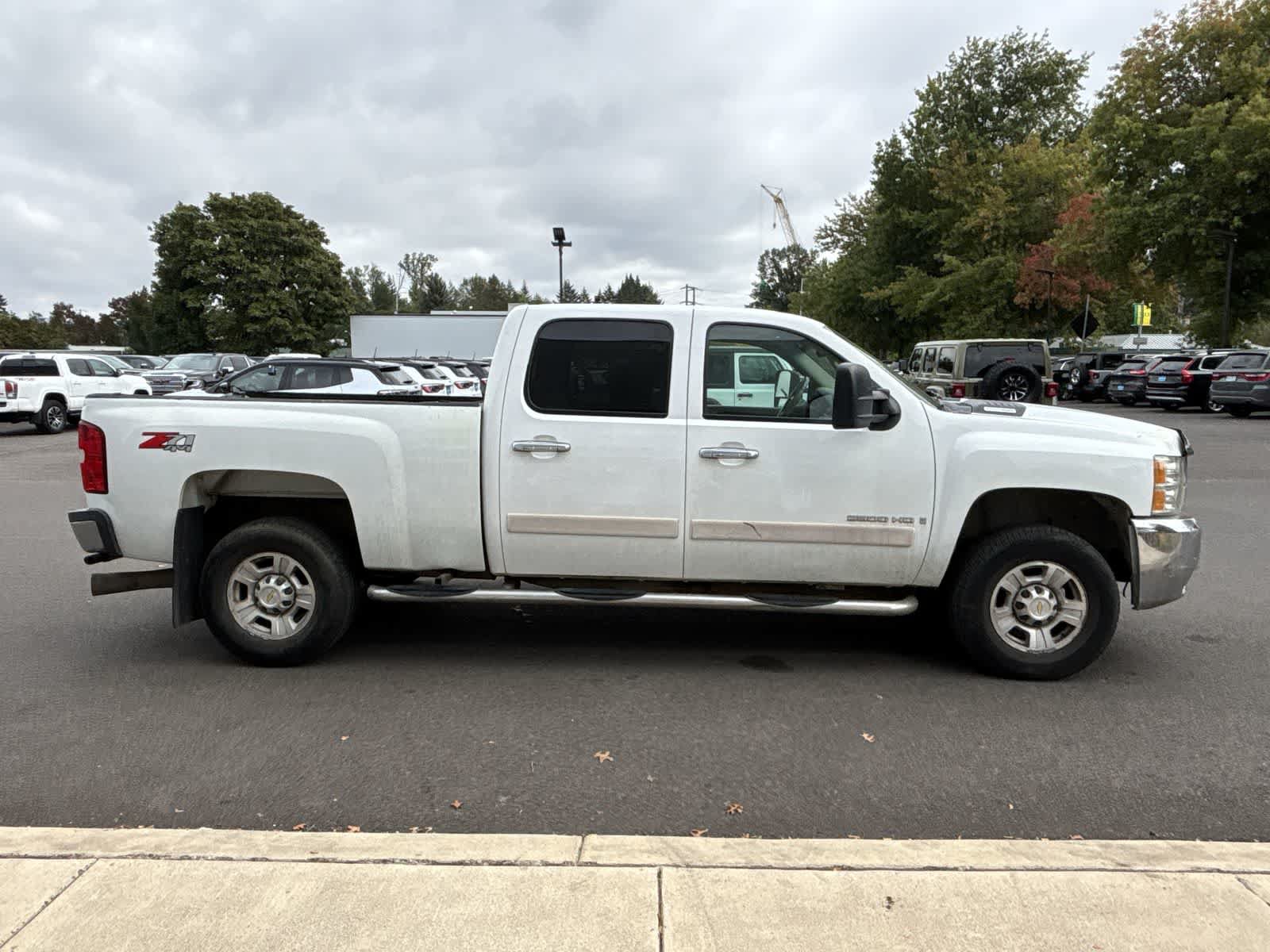 Used 2007 Chevrolet Silverado 2500 LTZ w/ Safety Package AWD/4WD image 5