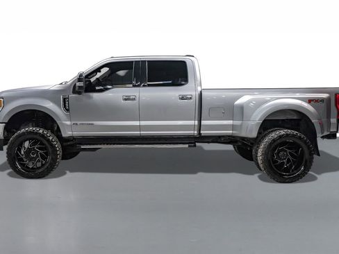 Used 2021 Ford F350 XLT w/ XLT Premium Package image 9