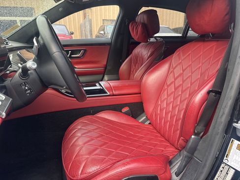 Used 2022 Mercedes-Benz S 580 4MATIC Sedan w/ AMG Line Package image 5