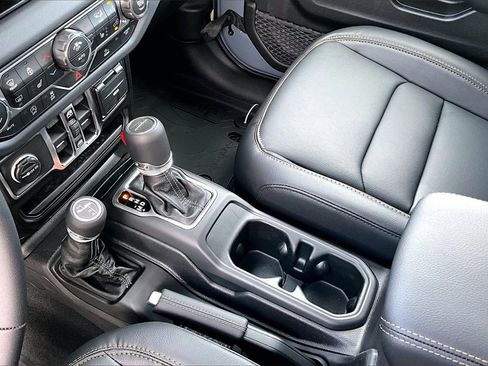 New 2026 Jeep Gladiator Sport image 10