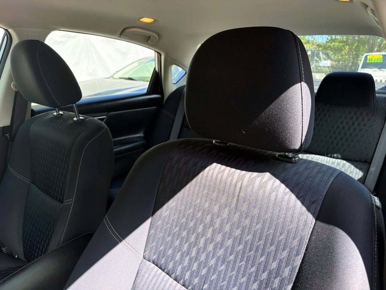 Used 2017 Nissan Altima 2.5 SV FWD image 11