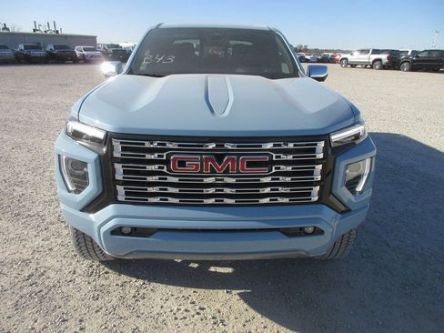 New 2026 GMC Canyon Denali image 11