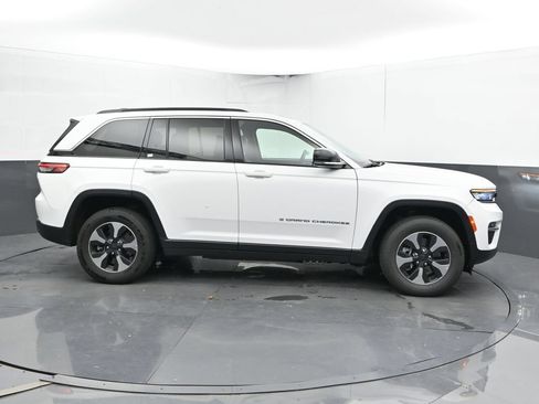 Used 2024 Jeep Grand Cherokee Limited 4xe AWD/4WD image 4