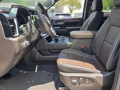 New 2026 GMC Sierra 1500 Denali w/ Denali Reserve Package AWD/4WD image 11
