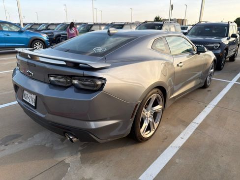 Used 2020 Chevrolet Camaro SS RWD image 7