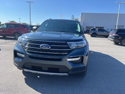 Used 2022 Ford Explorer XLT w/ Equipment Group 202A image 10