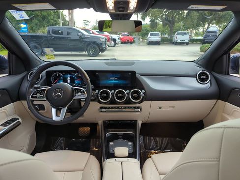 Used 2022 Mercedes-Benz GLA 250 4MATIC image 21