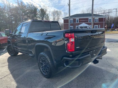 Used 2024 Chevrolet Silverado 3500 High Country w/ Midnight Edition image 4