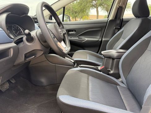 Used 2025 Nissan Versa SV FWD image 27