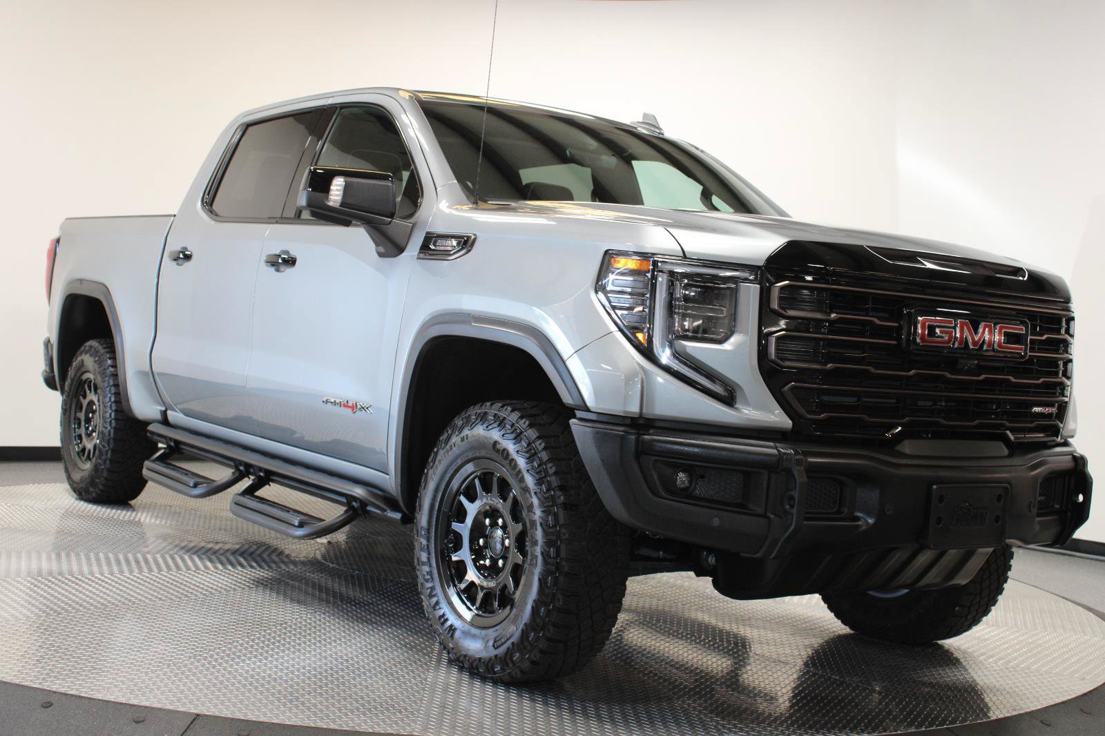 Used 2024 GMC Sierra 1500 AT4X w/ AT4X AEV Edition AWD/4WD image 17