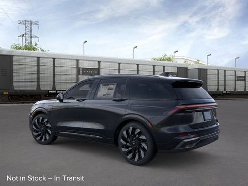 New 2026 Lincoln Nautilus Reserve AWD/4WD image 4