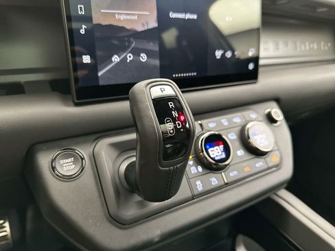 Certified 2025 Land Rover Defender 110 image 12