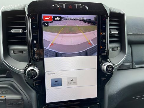 Used 2024 RAM 2500 Laramie w/ Night Edition image 26