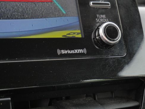 Certified 2023 Toyota Camry SE FWD image 33