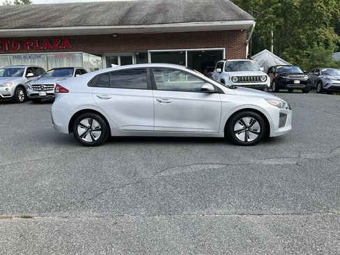 Used 2019 Hyundai Ioniq Blue FWD image 4