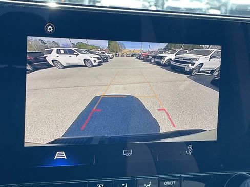 Used 2023 Chevrolet Colorado LT w/ LT Convenience Package image 18