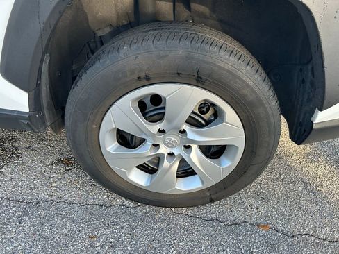 Used 2023 Toyota RAV4 LE image 9