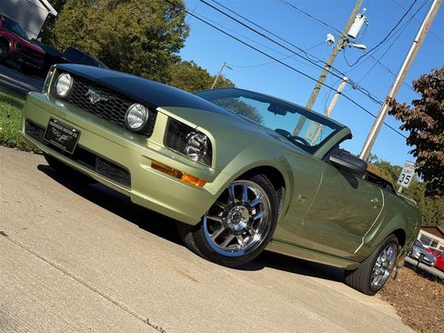 Used 2006 Ford Mustang GT image 8