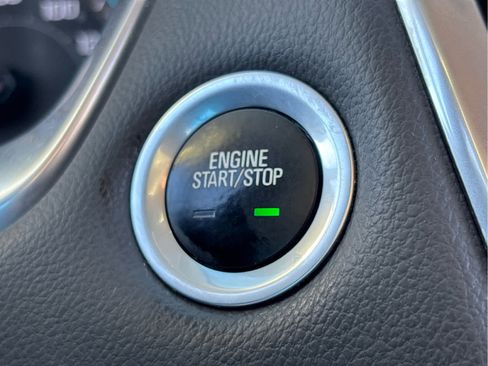 Used 2019 Chevrolet Traverse LT w/ LPO, Blackout Package image 21