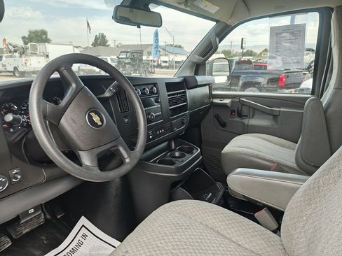 Used 2019 Chevrolet Express 2500 image 6