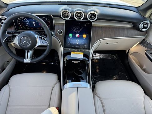New 2026 Mercedes-Benz GLC 300 4MATIC image 4