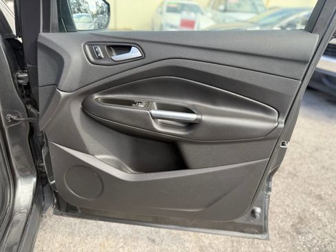 Used 2016 Ford Escape SE w/ SE Leather Comfort Package image 27