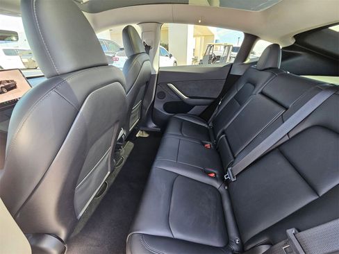 Used 2023 Tesla Model Y Long Range image 20