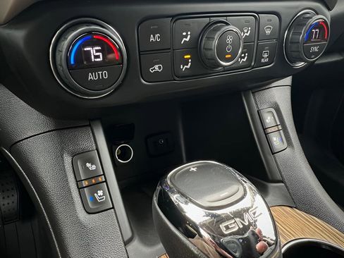 Used 2019 GMC Acadia Denali w/ Technology Package image 61