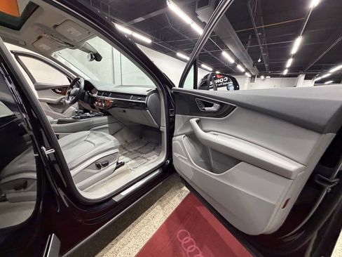 Used 2019 Audi Q7 3.0T Premium Plus AWD/4WD image 32